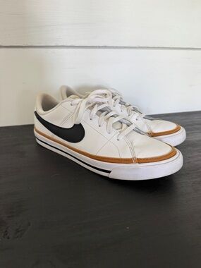 Nike court legacy sneakers Size youth